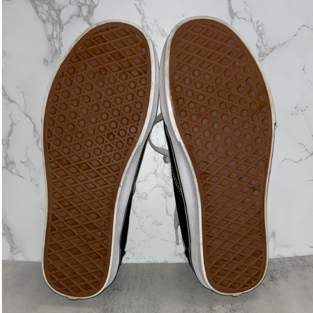 Old Skool Vans Black and White - Picture 6 of 9
